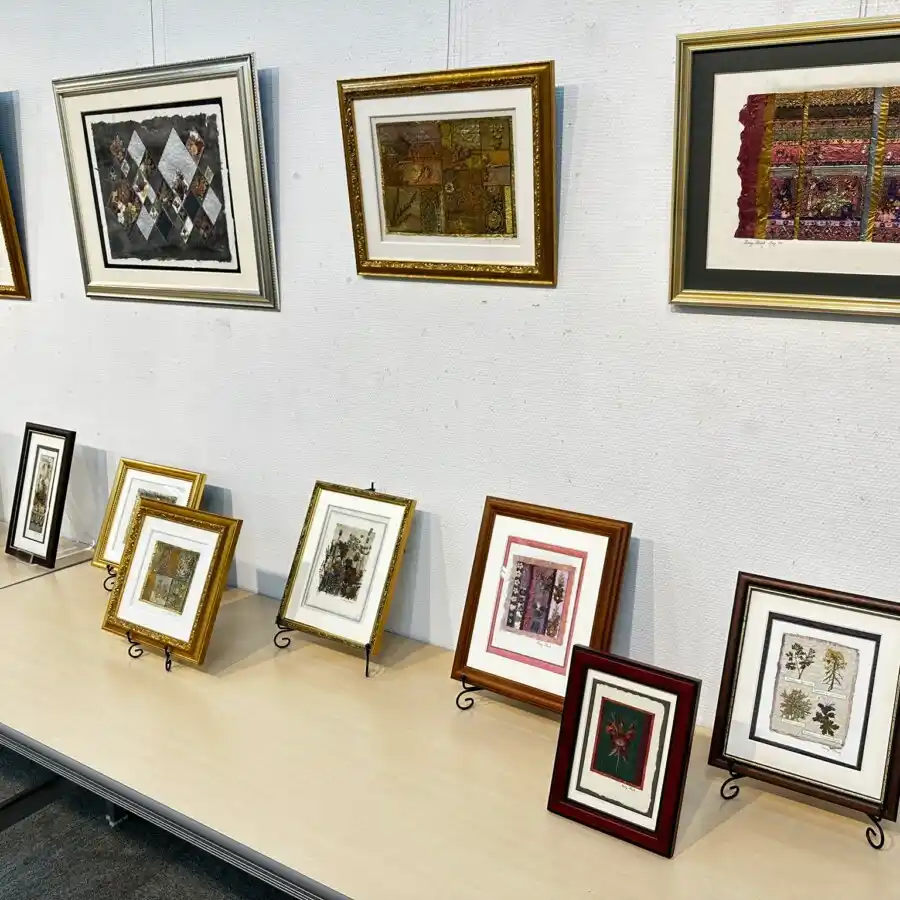 イベントレポート】押し花アート作品展「花物語 春の予感」 – ハルメク